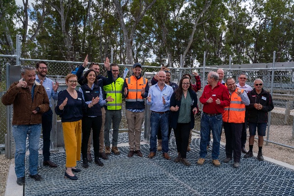 Koondrook fishway launch group from front